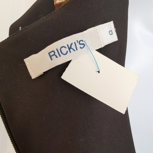 RICKI'S Floral Dress cap sleeve peplum waist size small - Picture 6 of 12